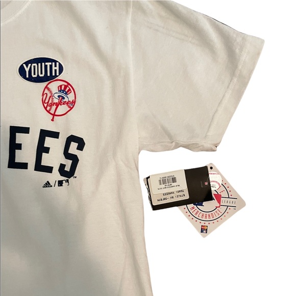 NWT New York Yankees x Adidas 3 Stripe T-Shirt Genuine MLB merch size 18-20 - Picture 3 of 9